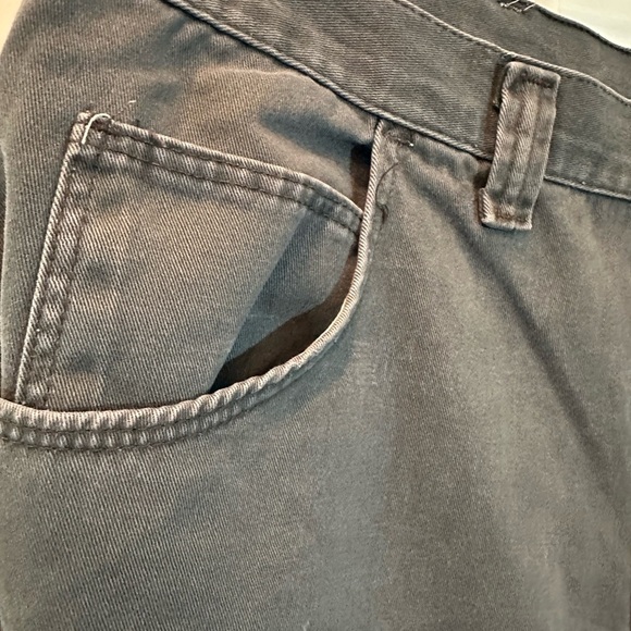 Wrangler Shorts Mens 38 Gray Duck Canvas Carpenter Utility Workwear Outdoors - Picture 3 of 6